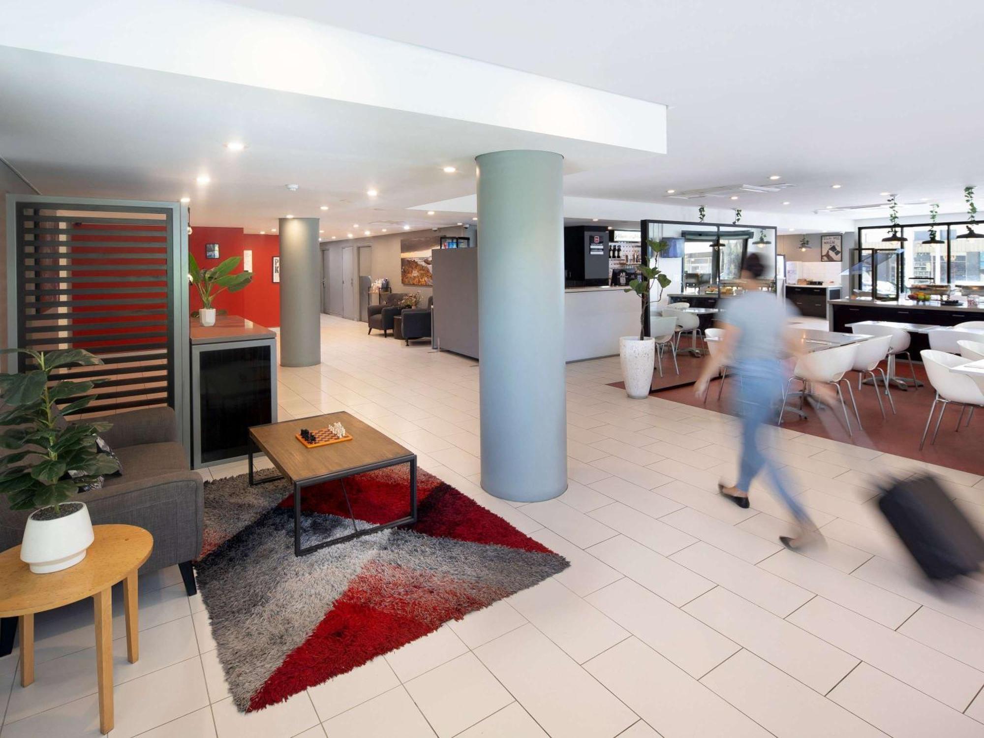 Ibis Newcastle Hotel Exterior foto