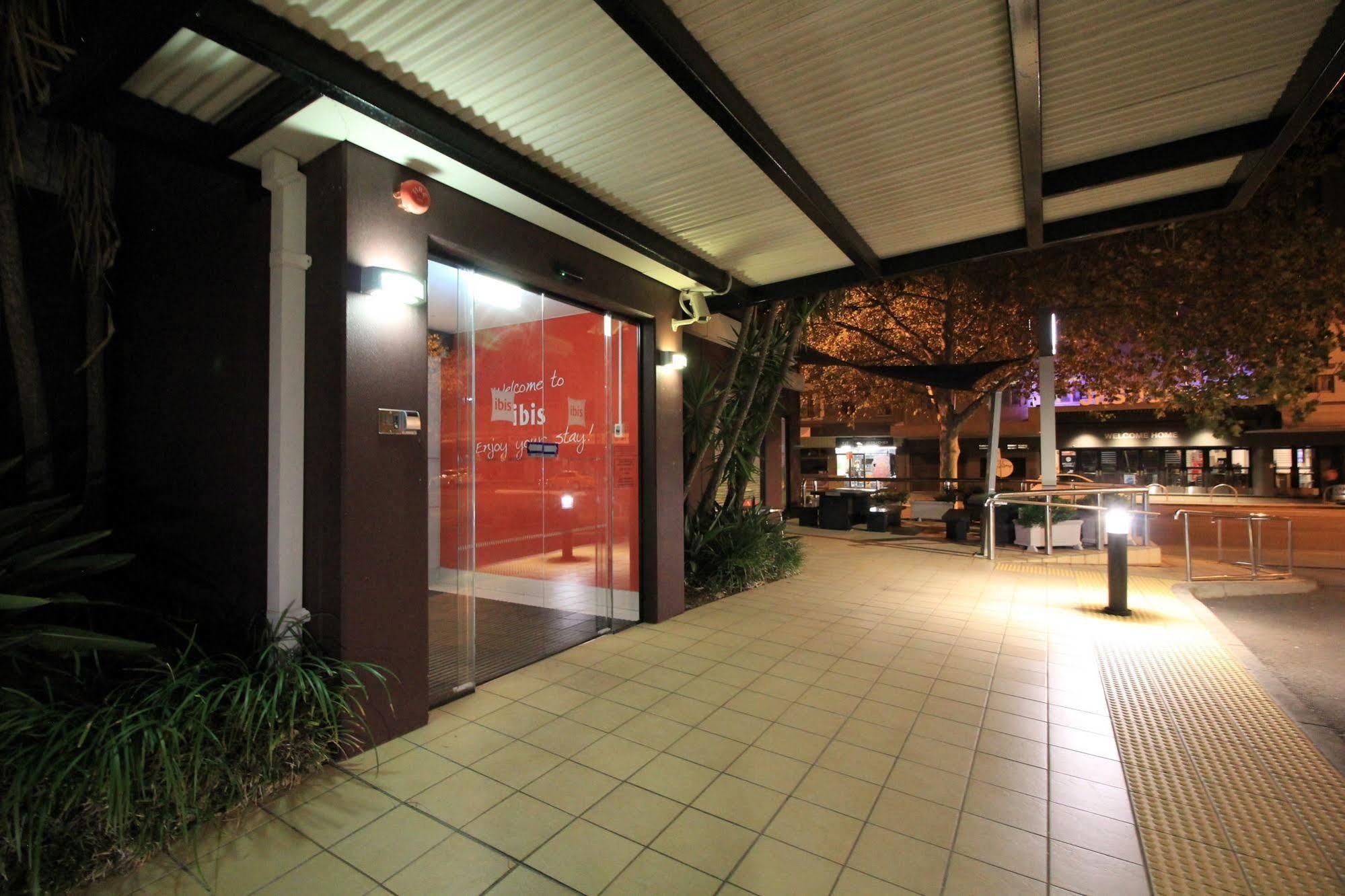 Ibis Newcastle Hotel Exterior foto